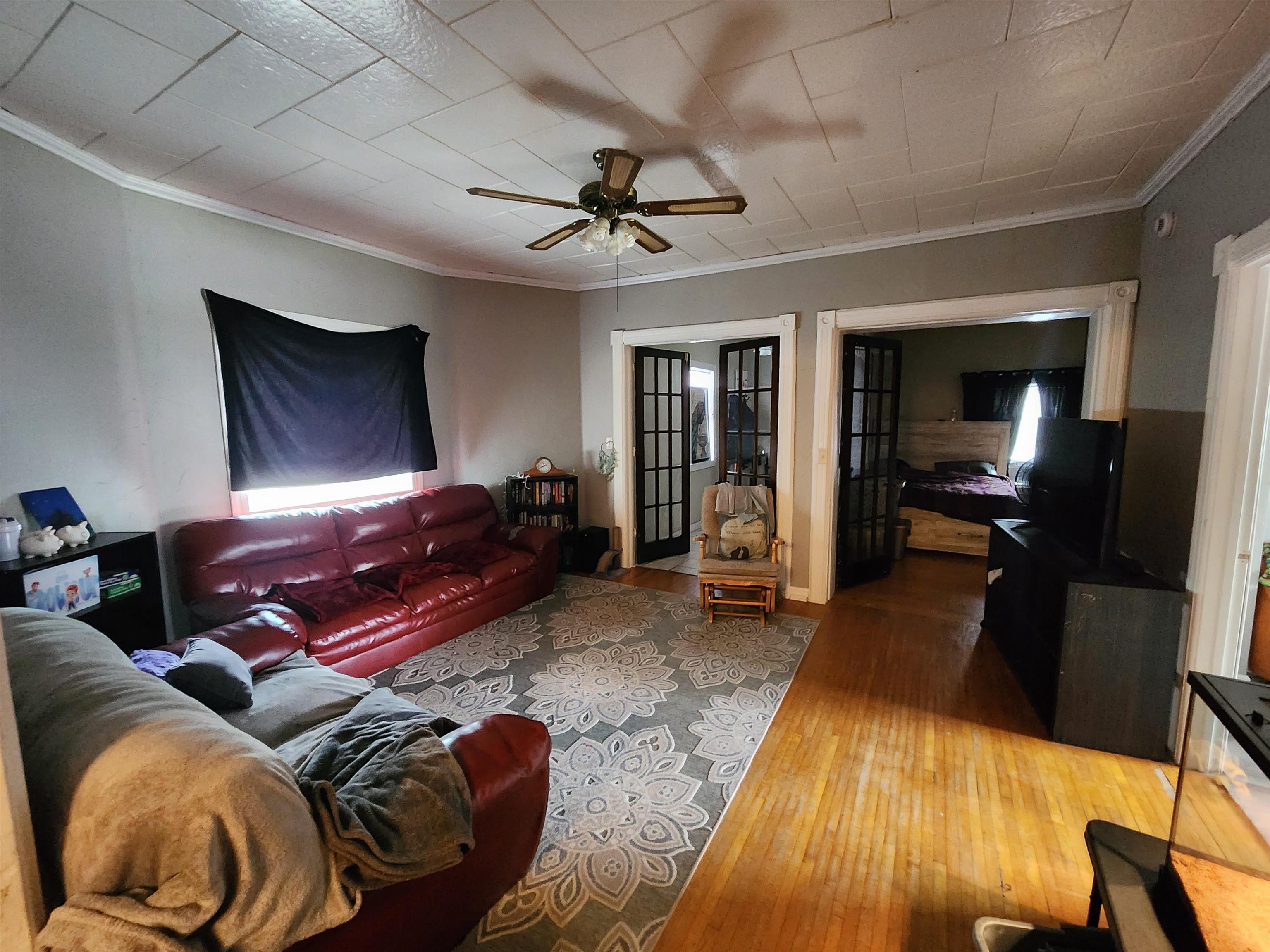 1414 N MAIN Street
