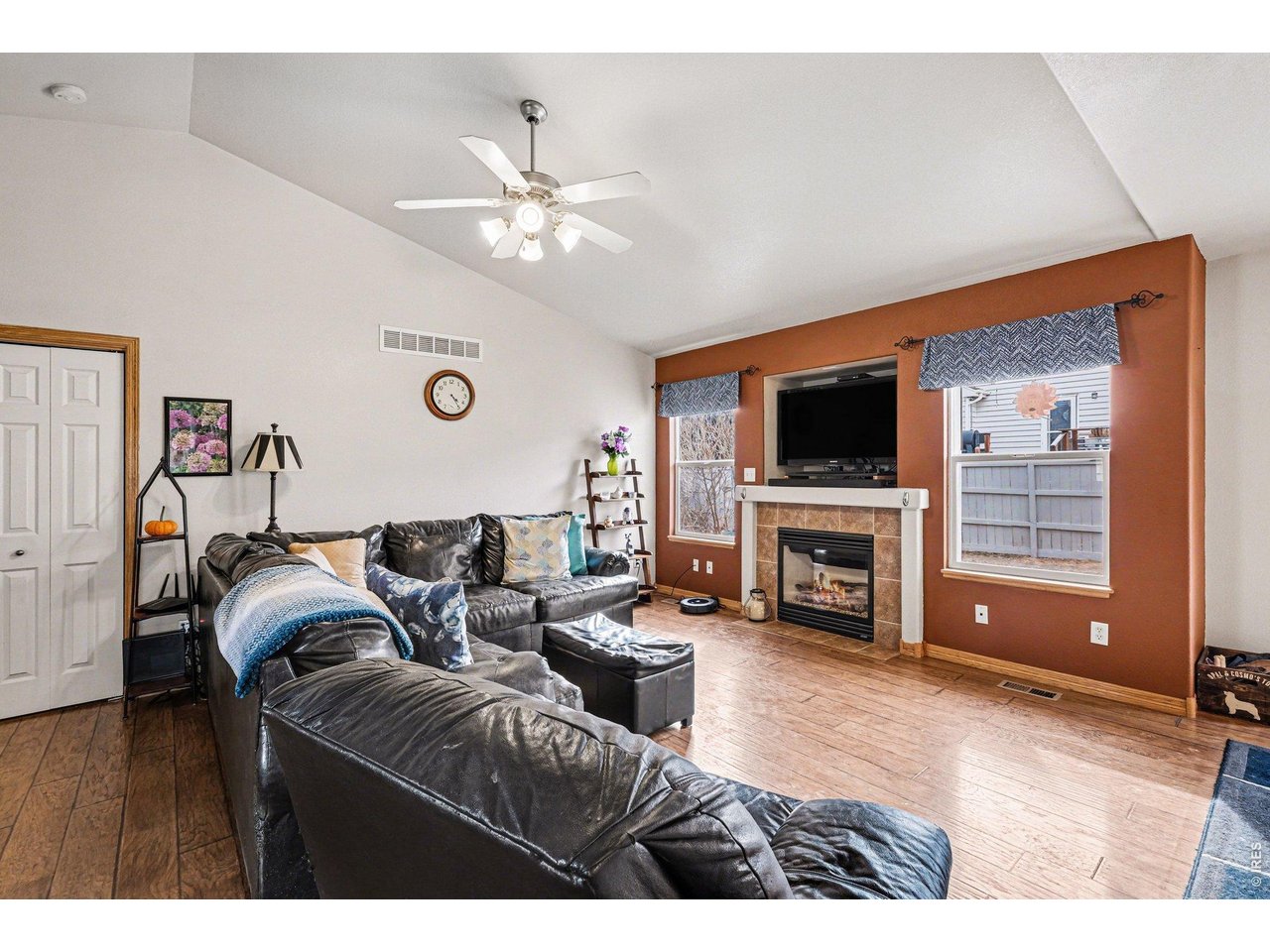 8781 Flaming Arrow Ave