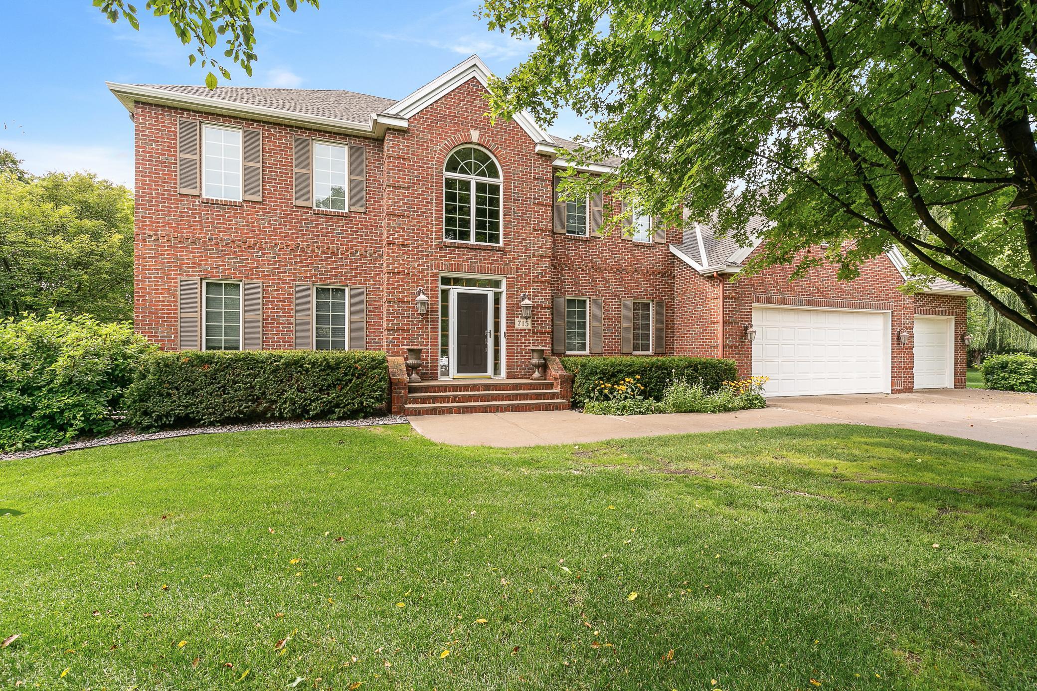 715 Falcon Court