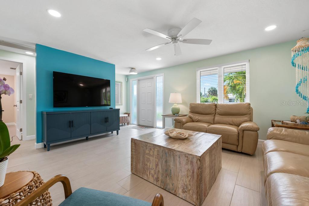 406 Bay Palms Drive