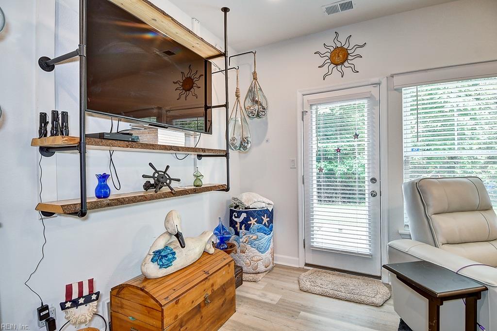 1002 Opal Street 103