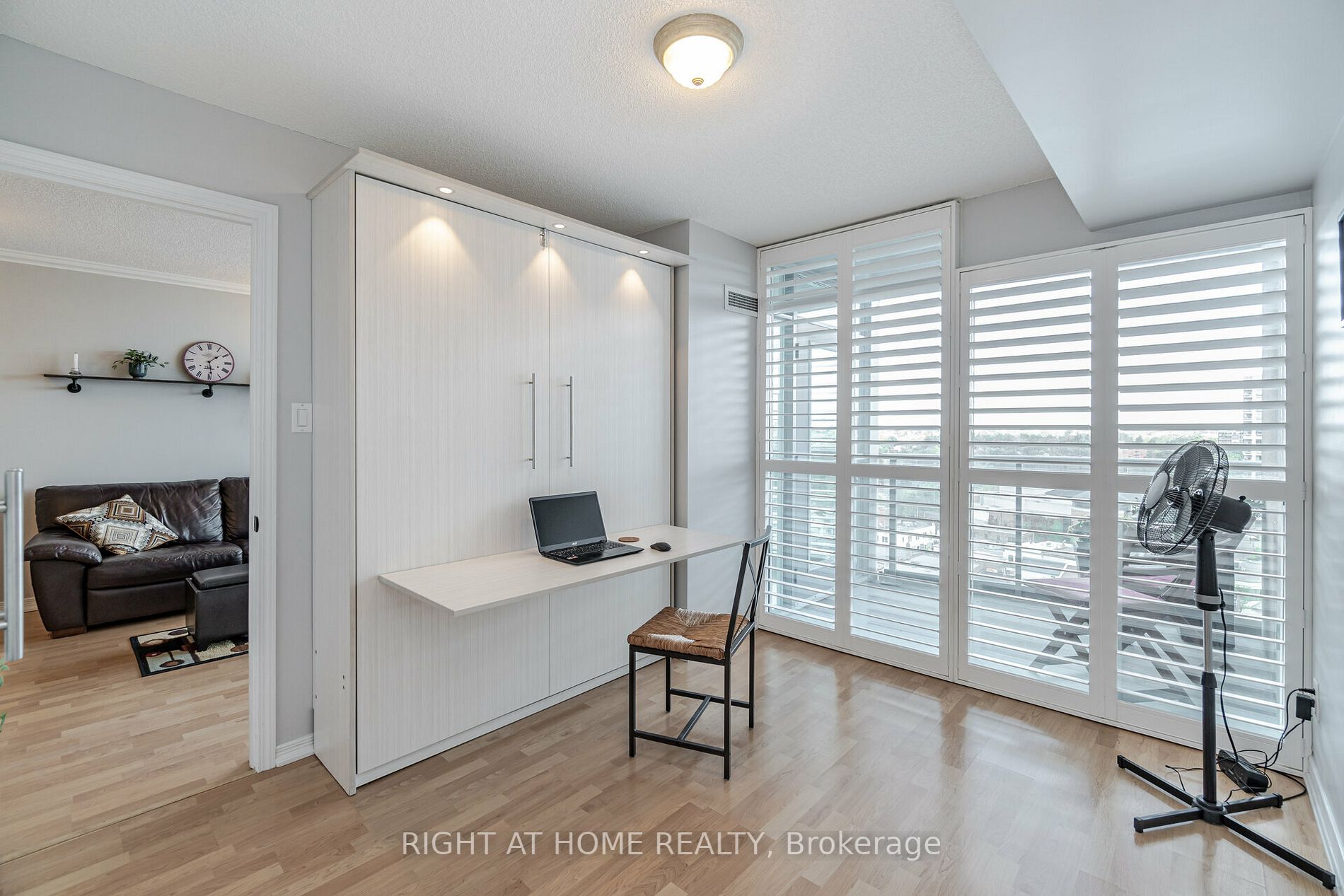 9 N George St 1303