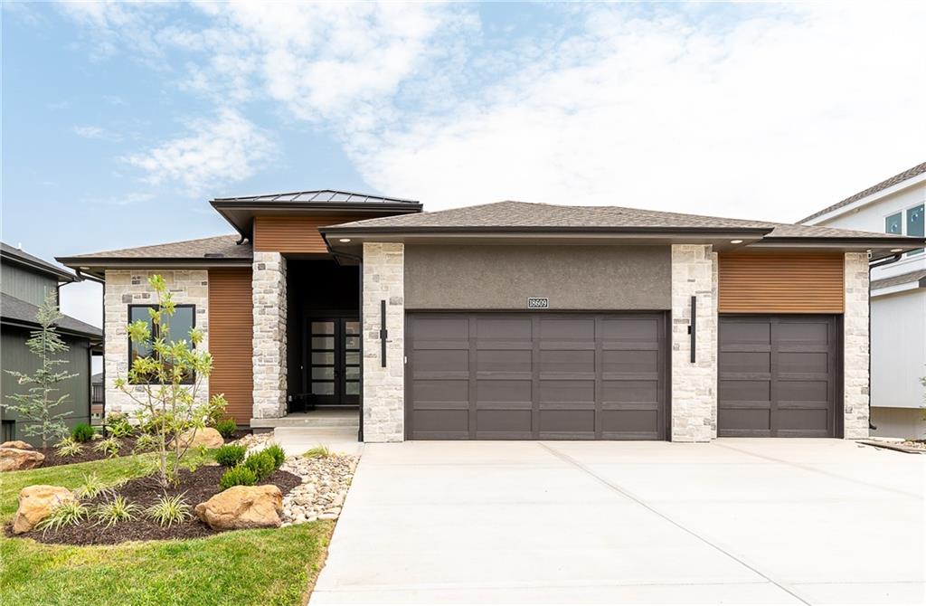 18609 Mohawk Lane
