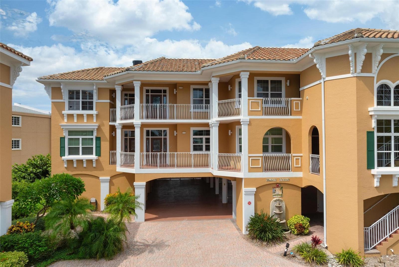 1900 Gulf Drive N 1