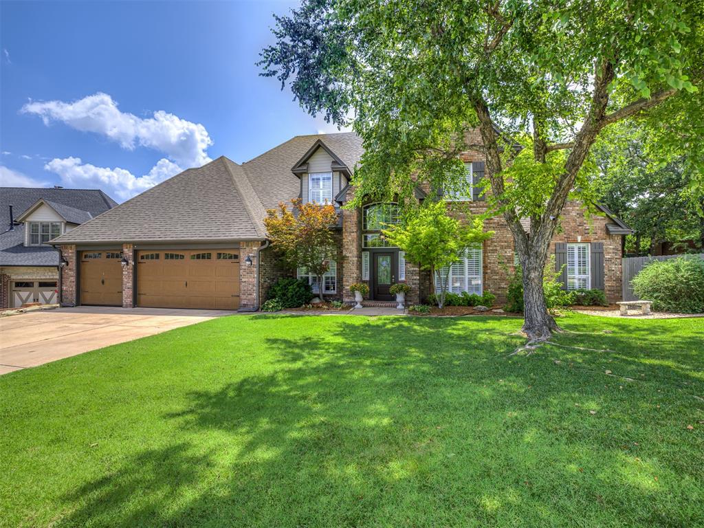 Wonderful home in Edmond's Kingwood Estates. Situated on a spacious tree'd corner lot, this 4 bedroom, 3.5 bathroom property is definitely one to see. Multiple living spaces and a true split floorplan along with updates throughout make for a remarkable opportunity to entertain yet cozy enough for a quiet evening at home. Be in your new Home before the Holidays!
