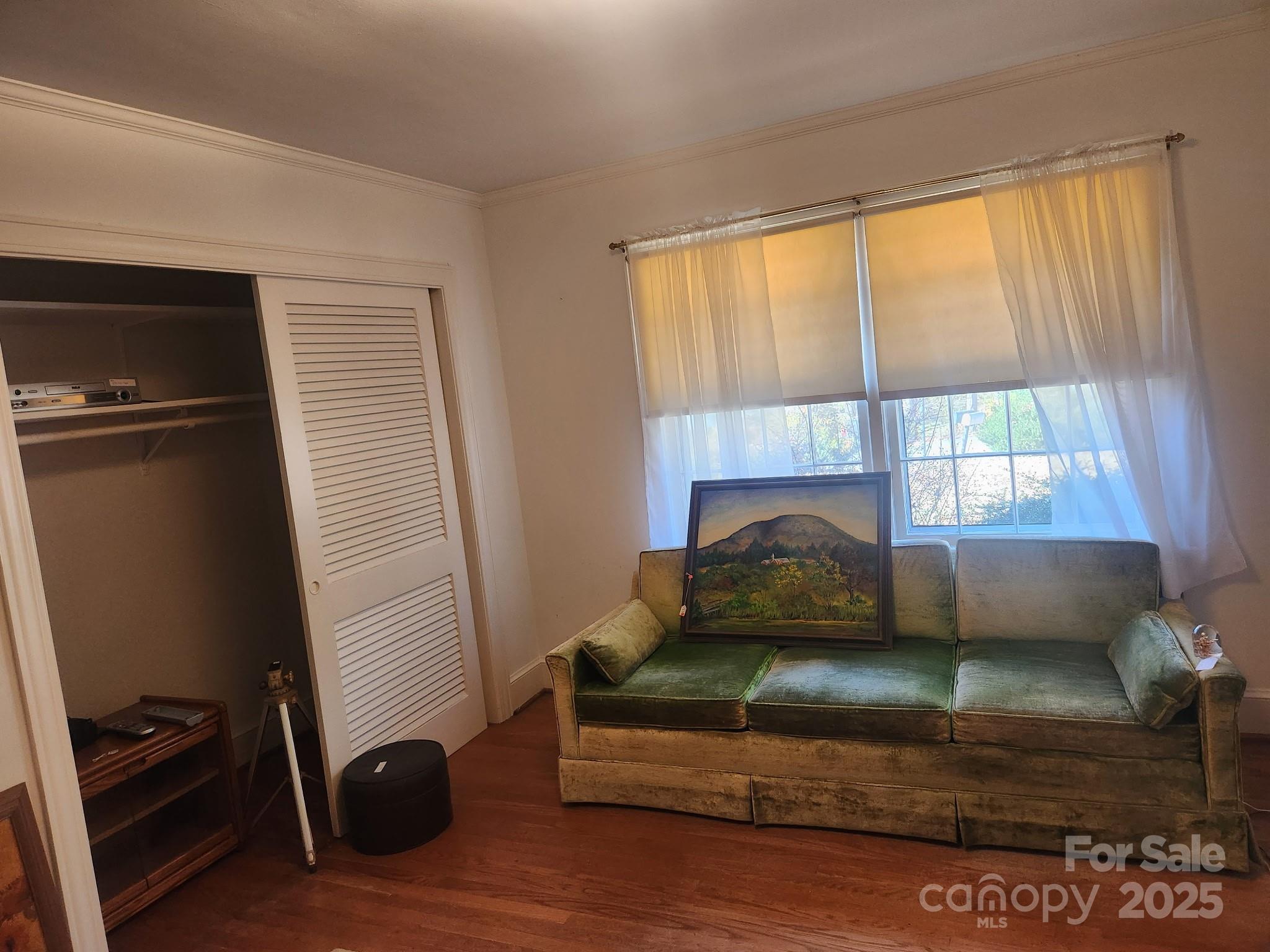 214 Robinwood Circle