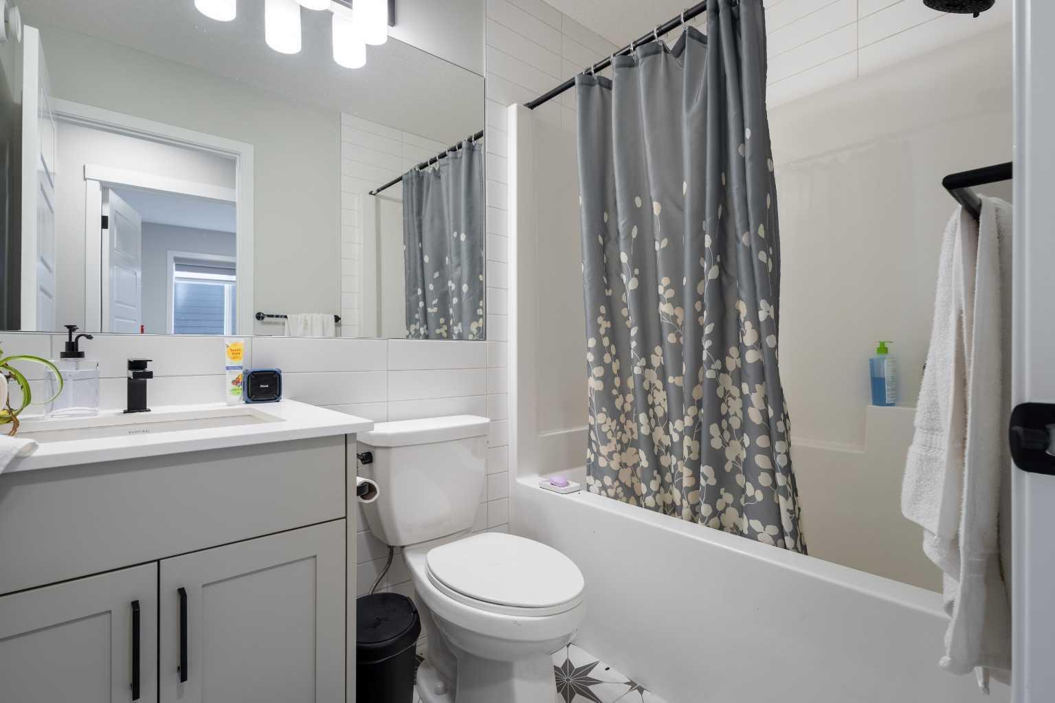22 Edith Manor NW