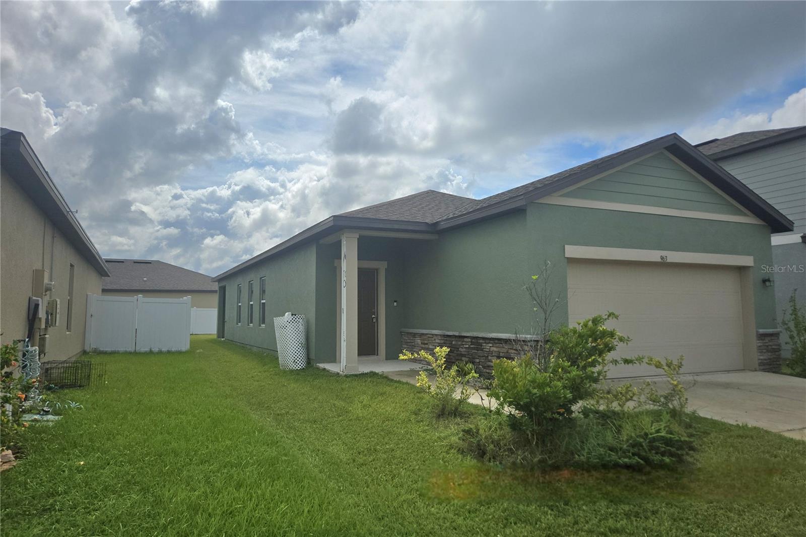 963 Sunlit Coral Street