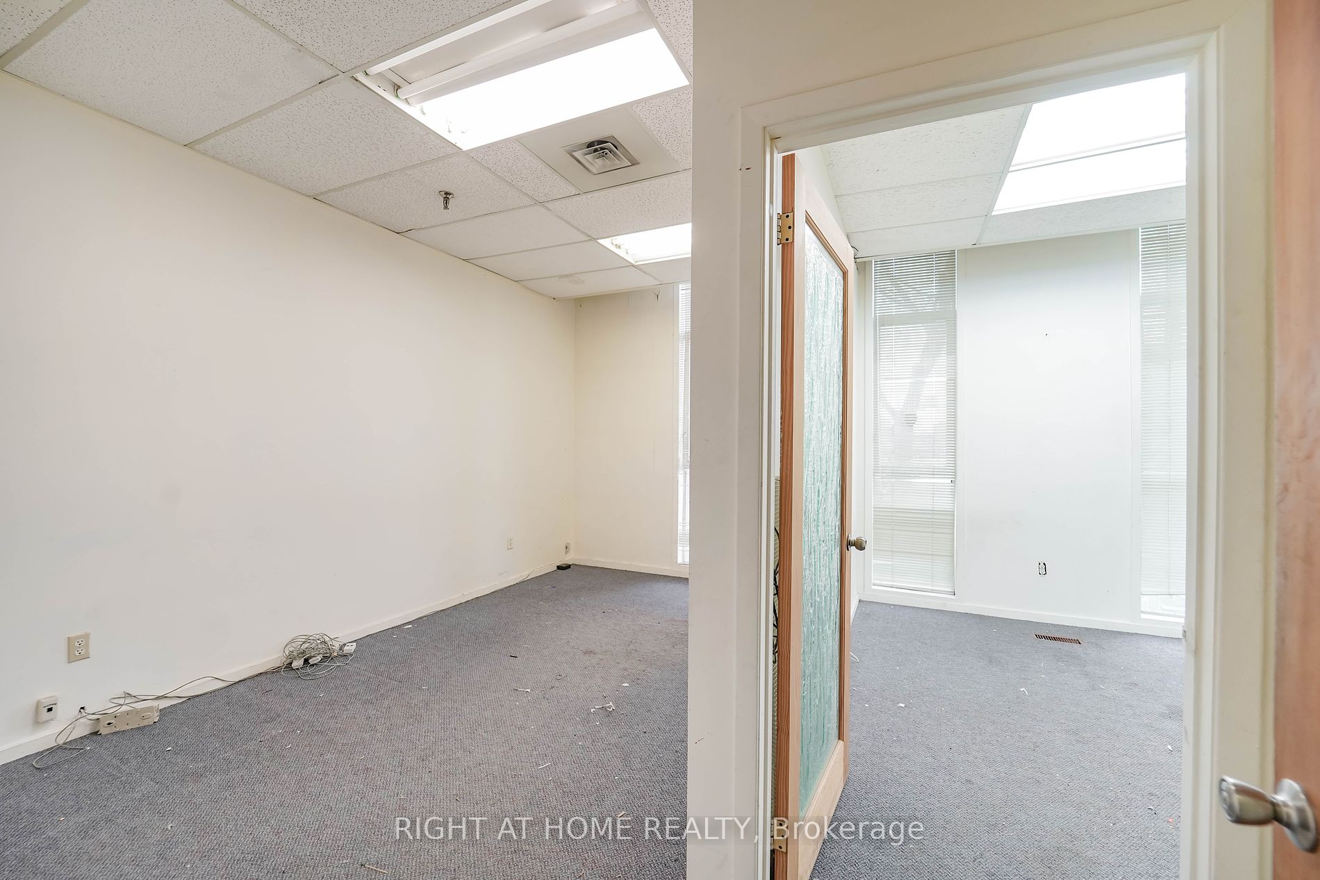 26-30 Six Point Rd Ofc (B)