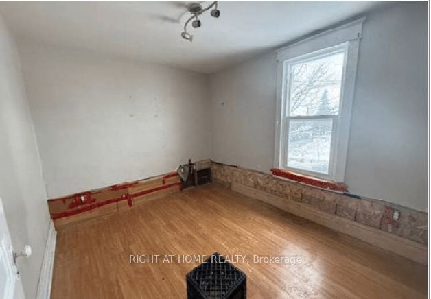 254 W Albert St