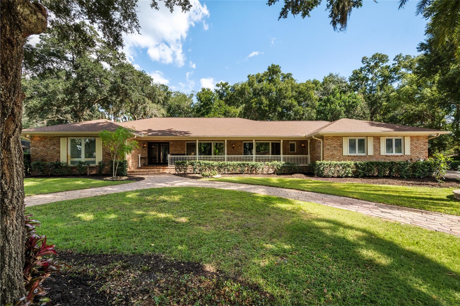 2009 Woody Drive, Windermere, FL