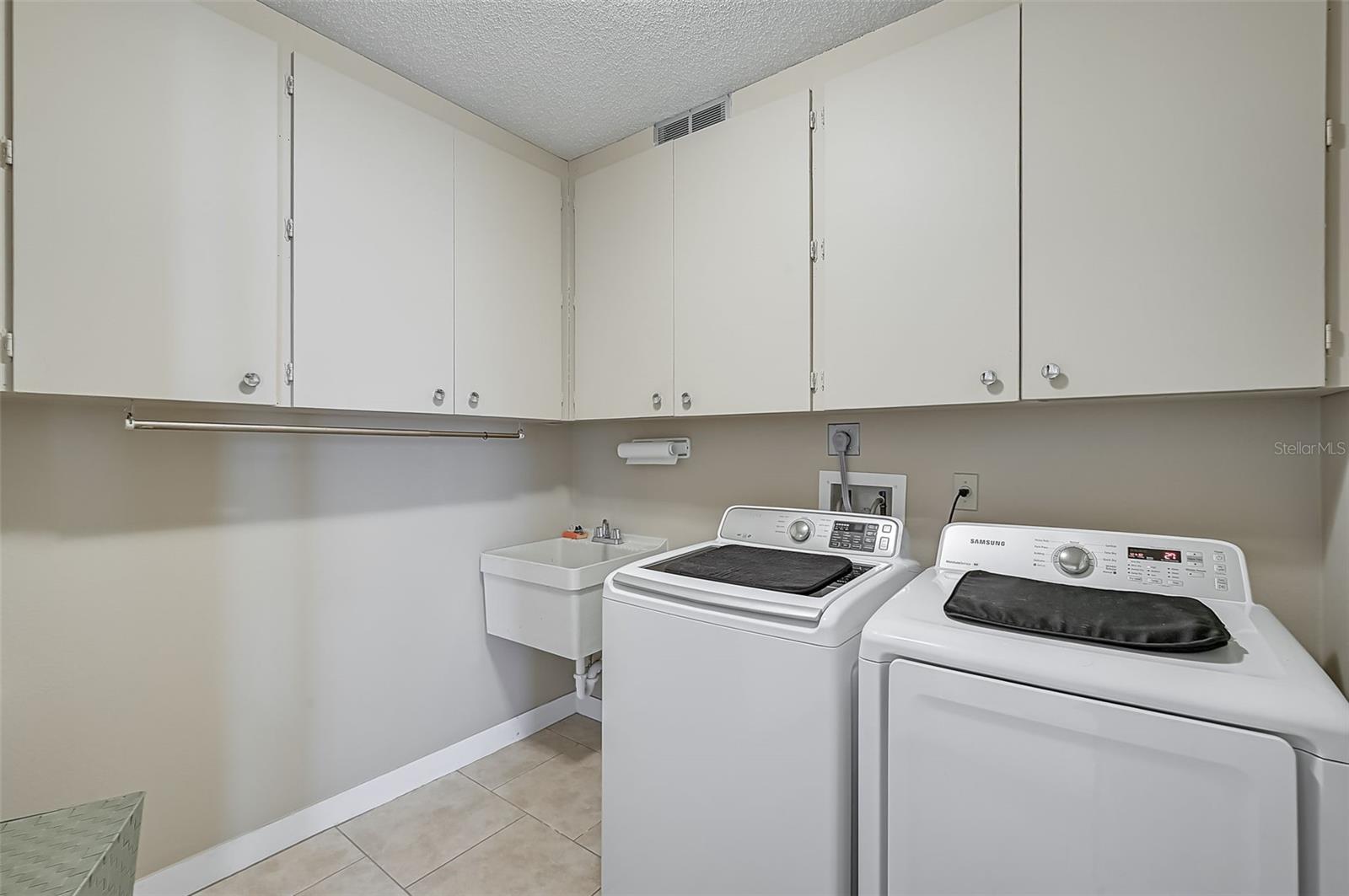 4584 Glebe Farm Road