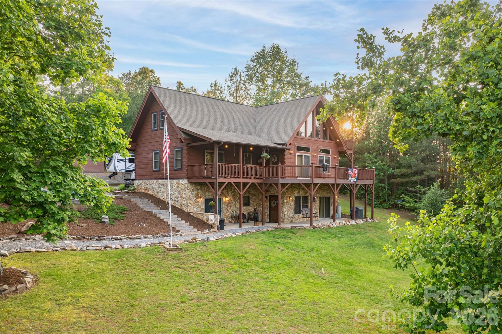 16 Saratoga Drive