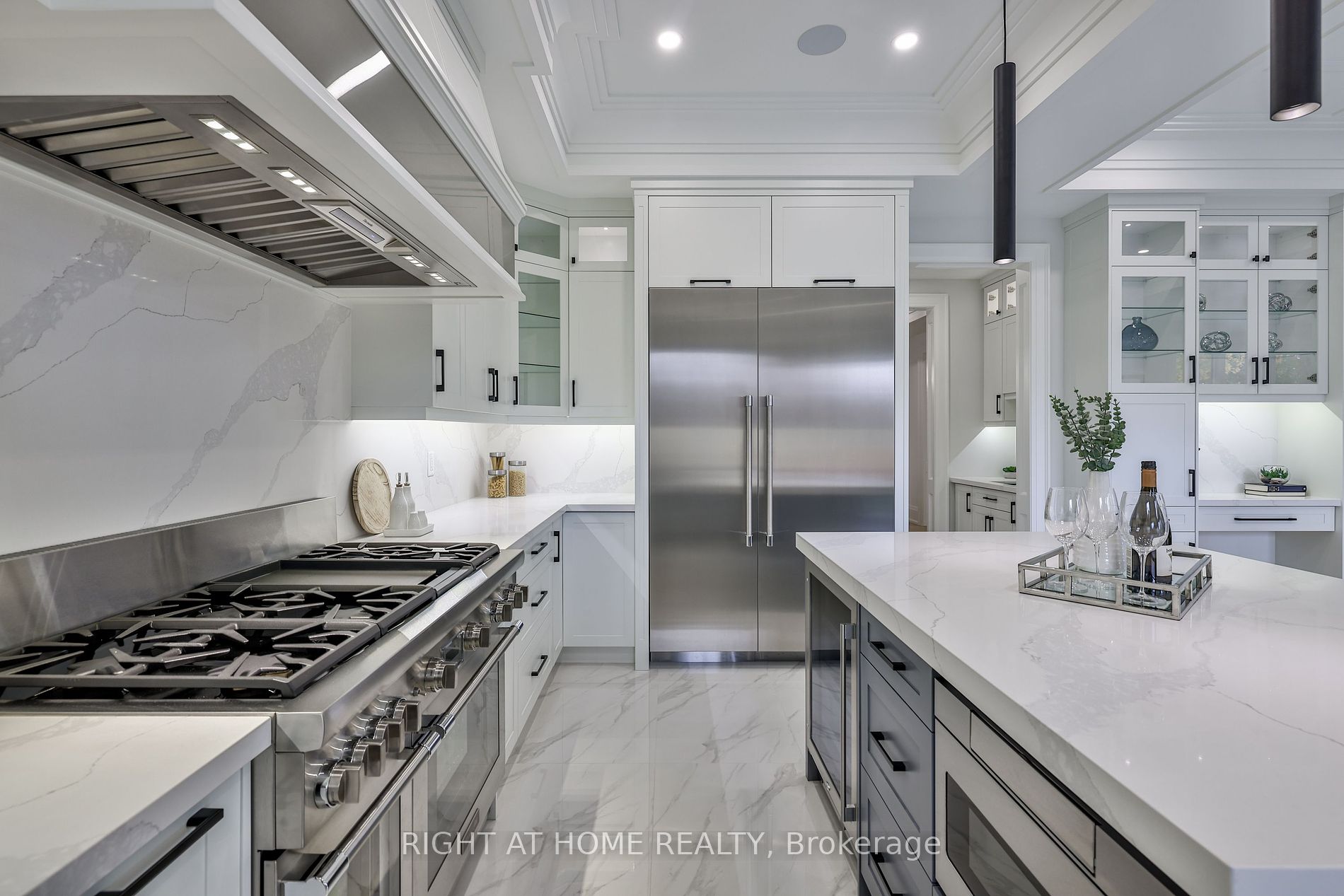 8 Hughson Dr