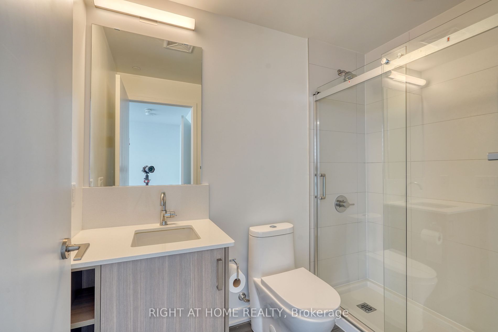 681 Yonge St 621