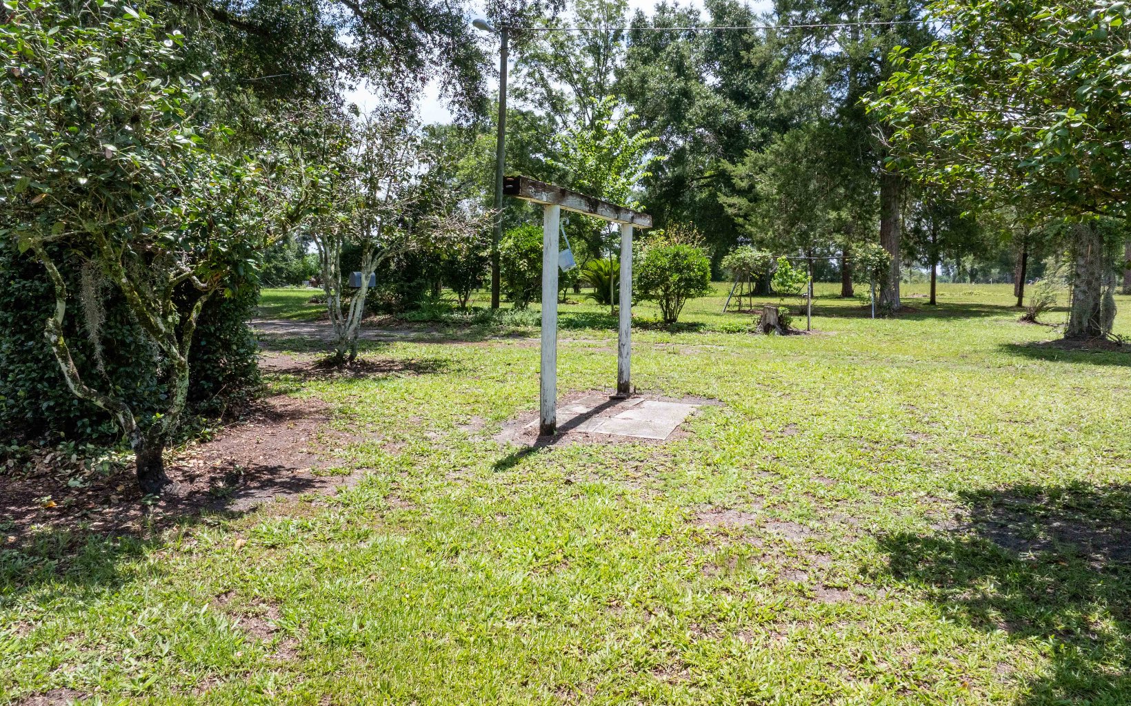 112 NE Rowan Rd