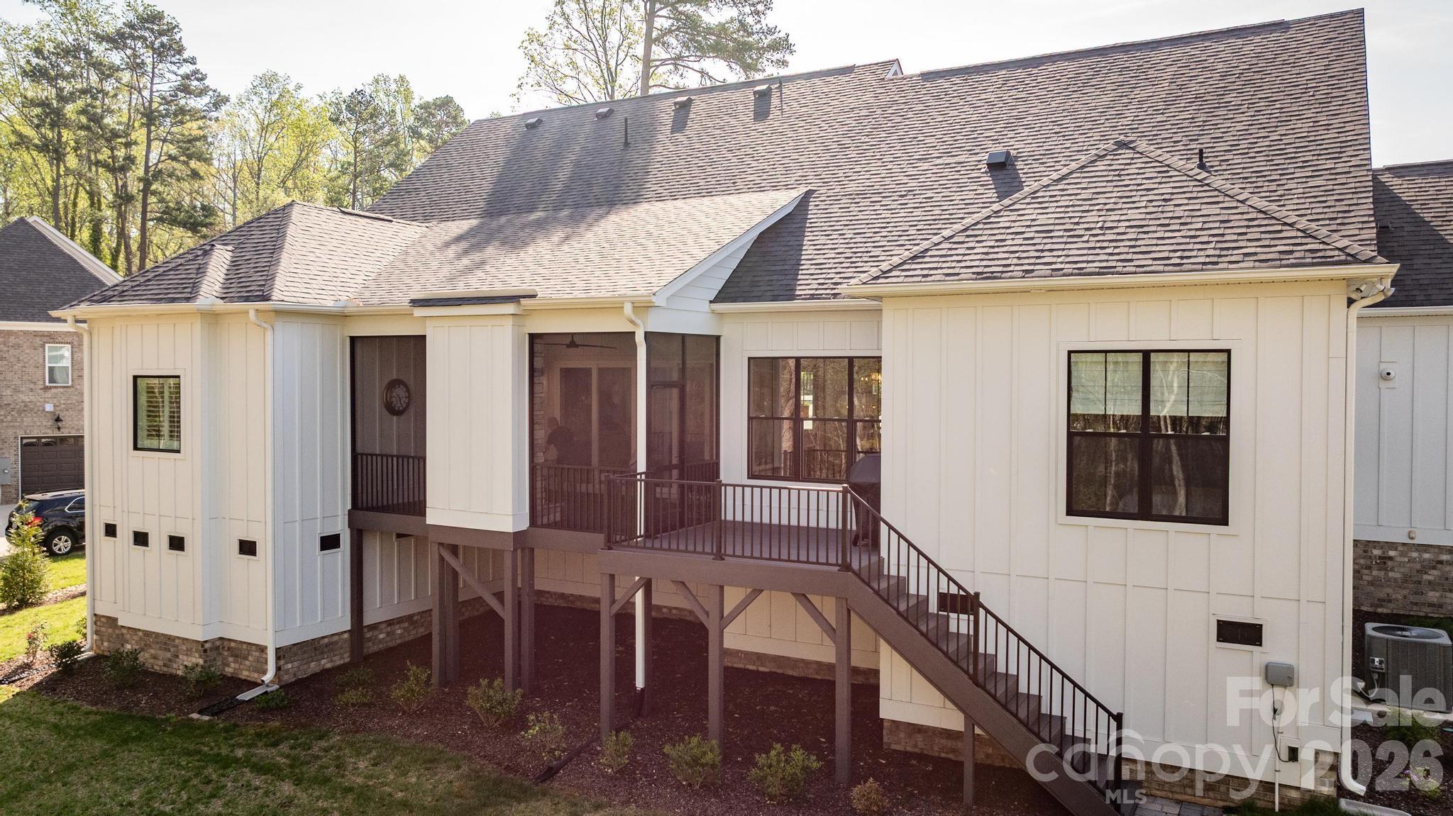 2411 Callaghan Court