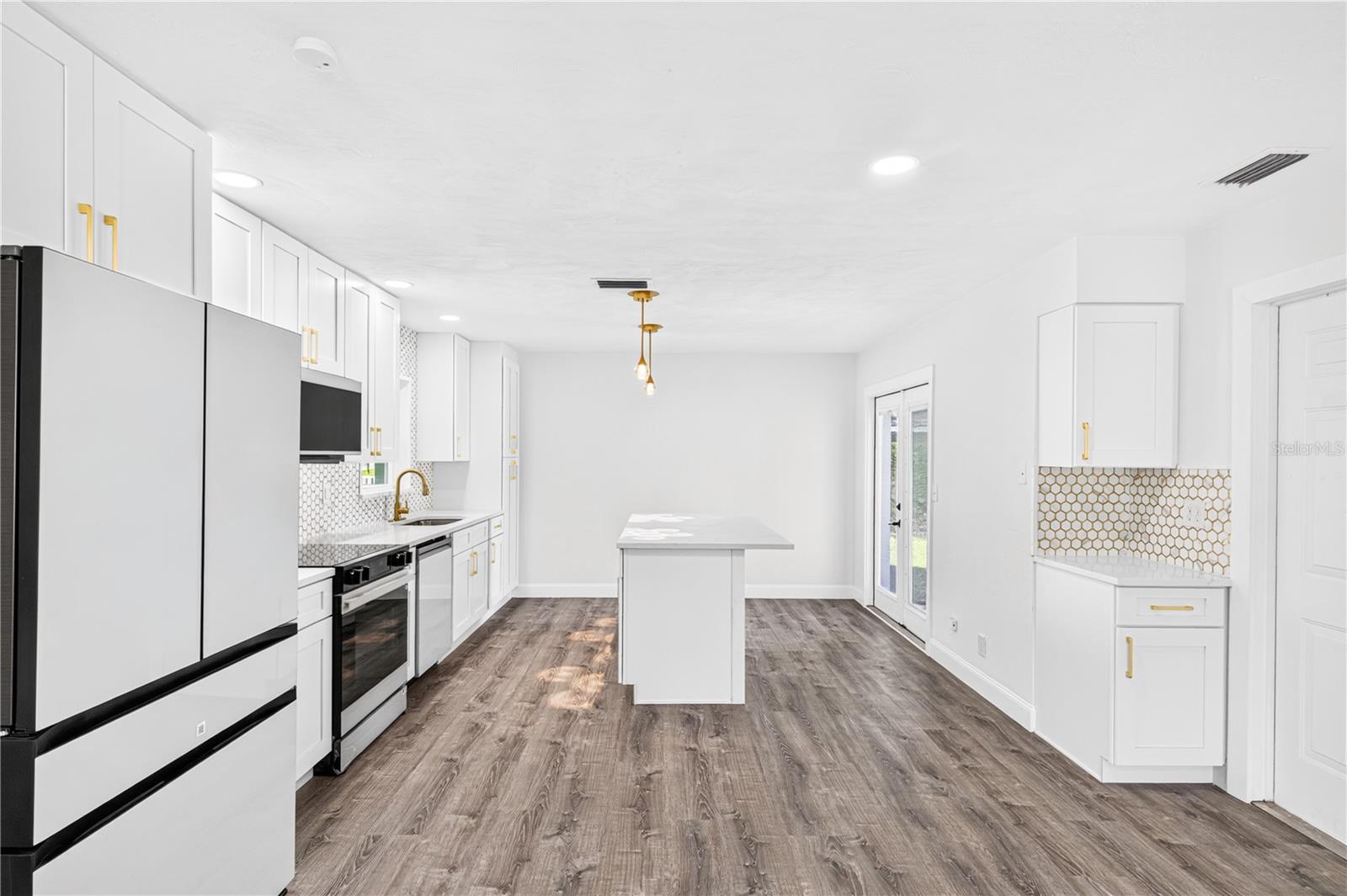 Property View 16