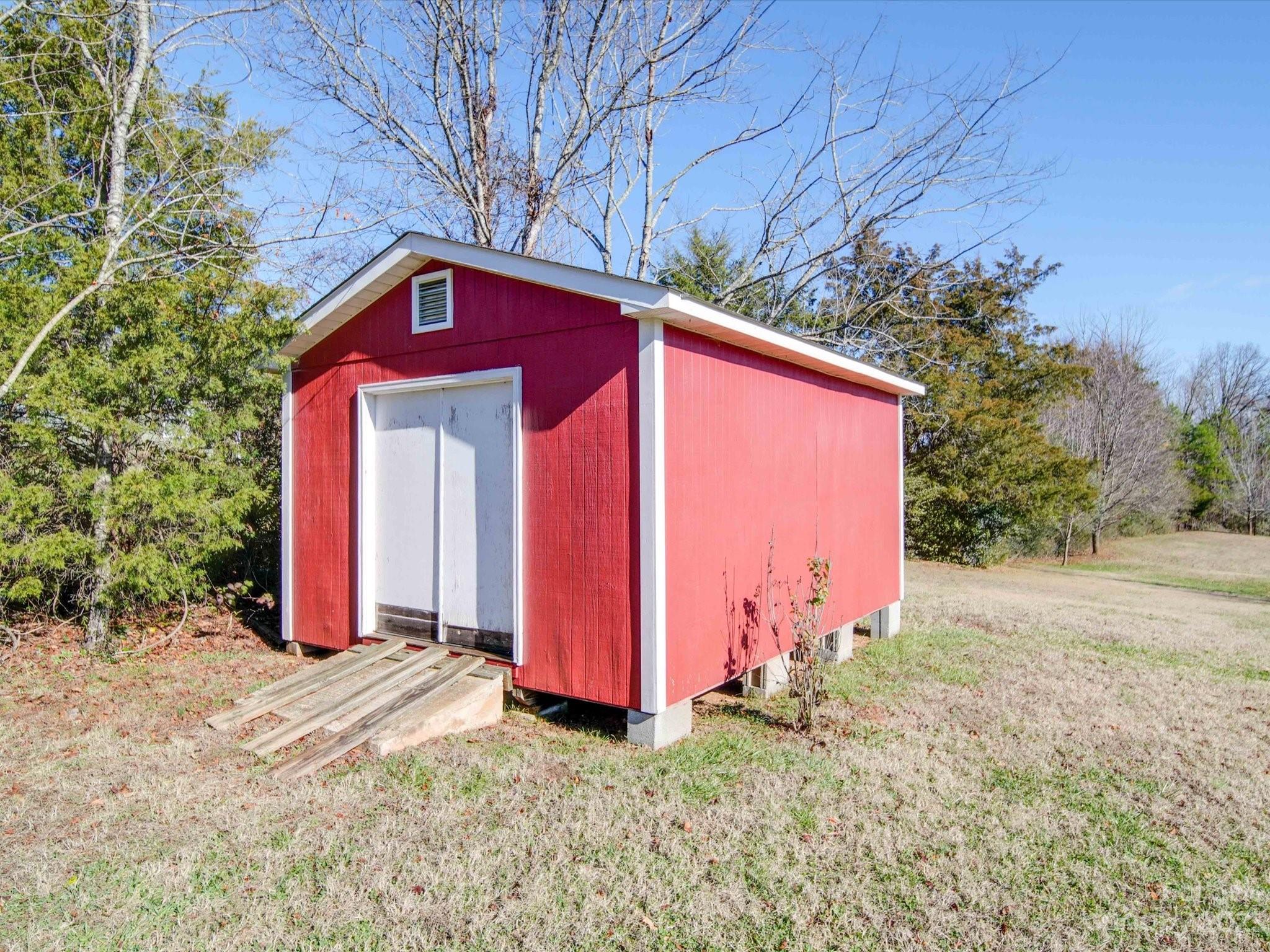 113 Hunters Creek Drive