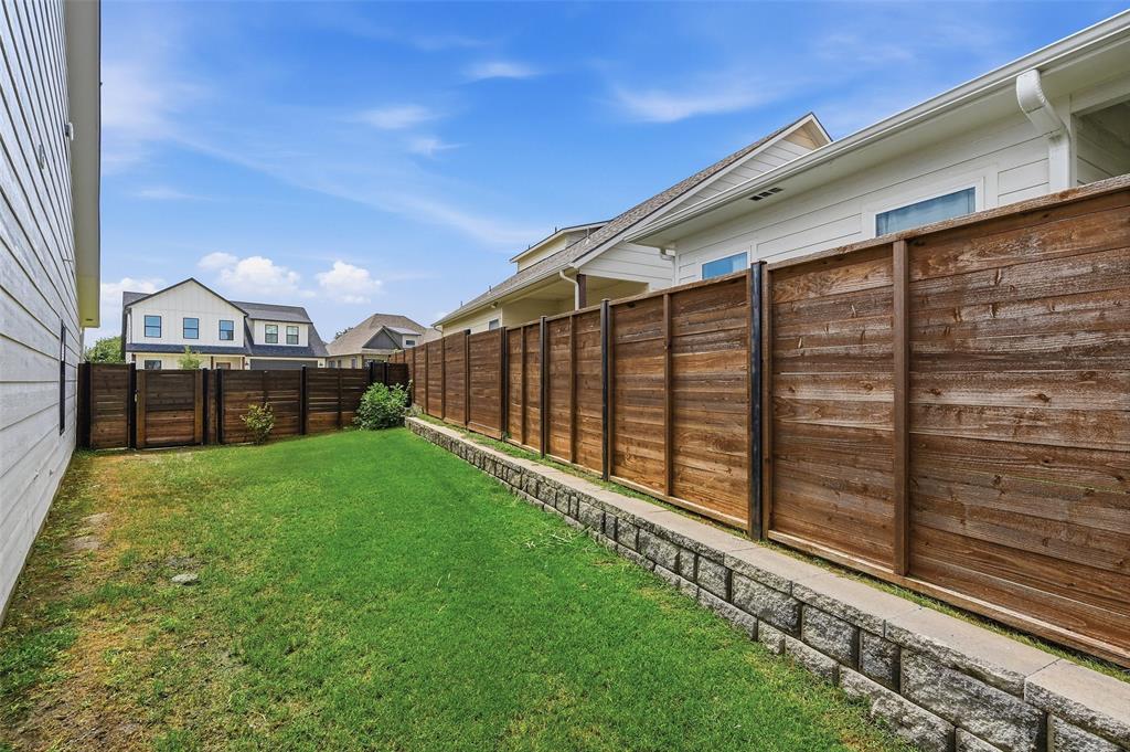 4919 Dry Creek