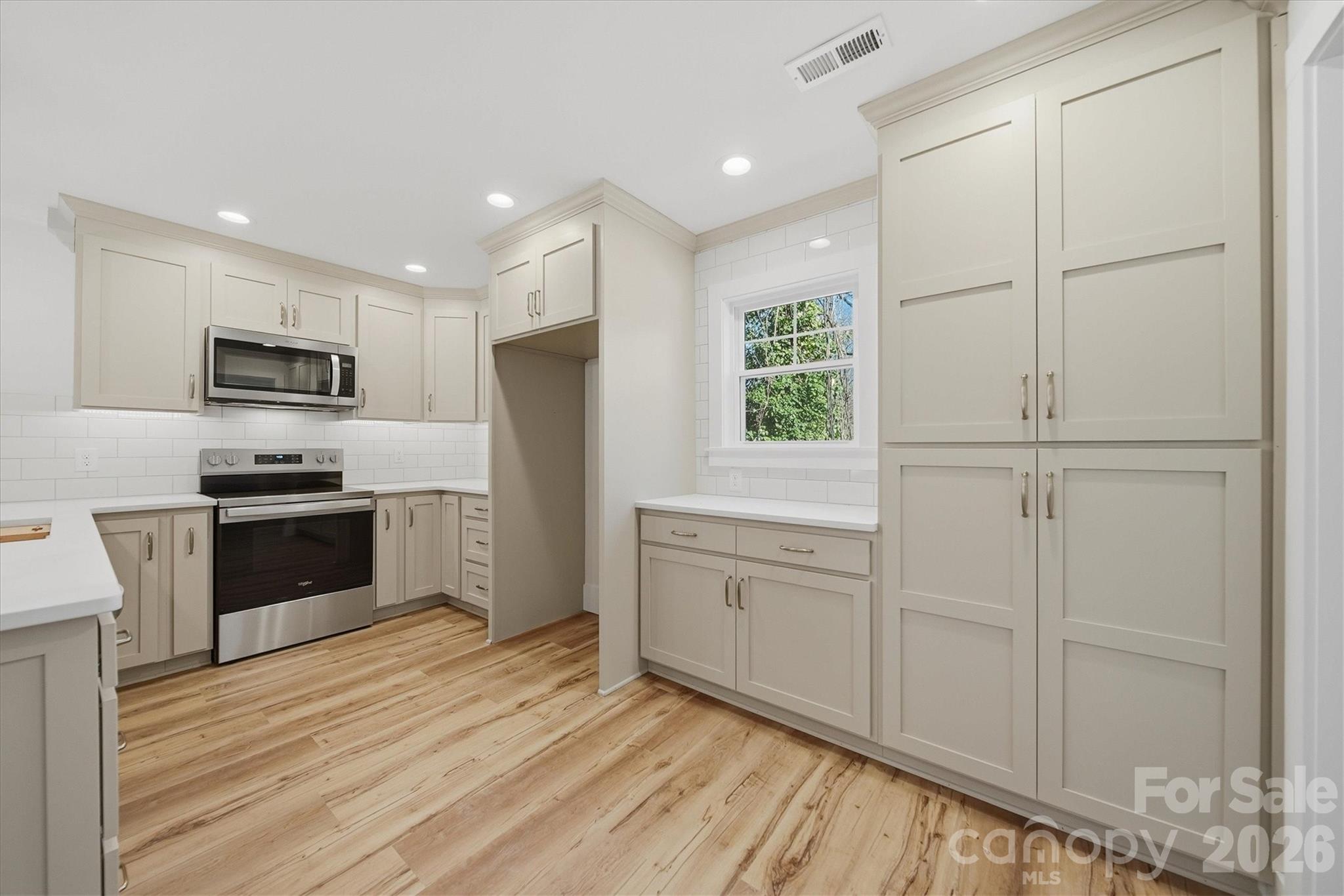 119 Birdsey Street 80