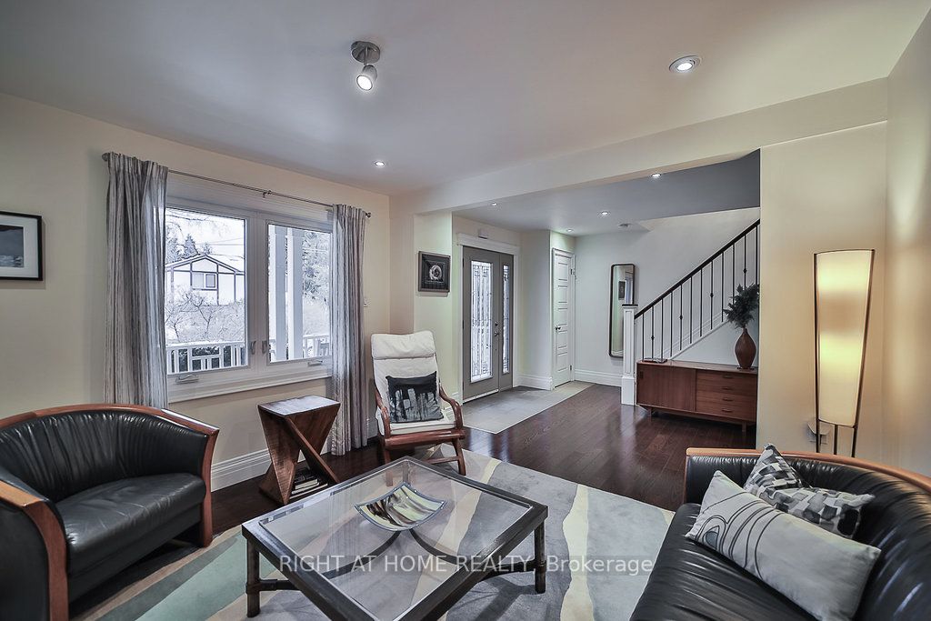 24 Garden Pl