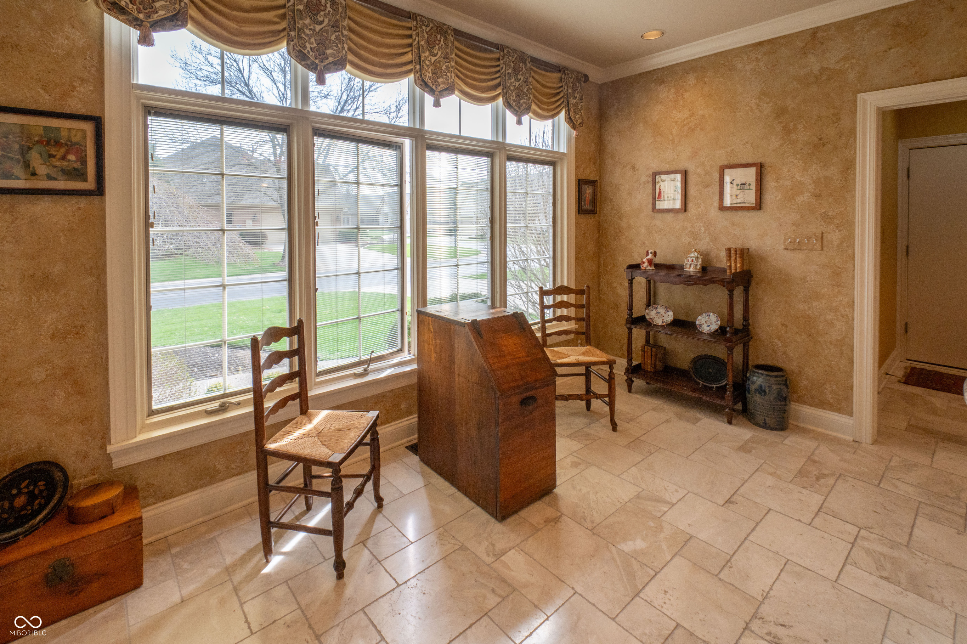 1700 Pathway Drive S