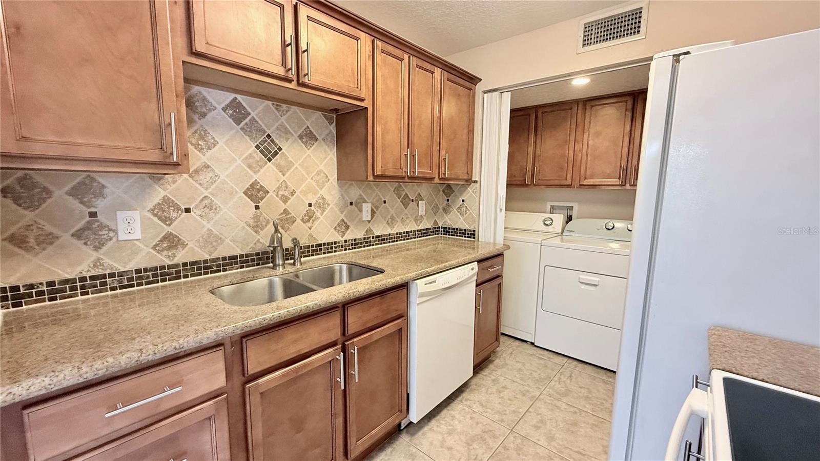 524 Orange Drive 11