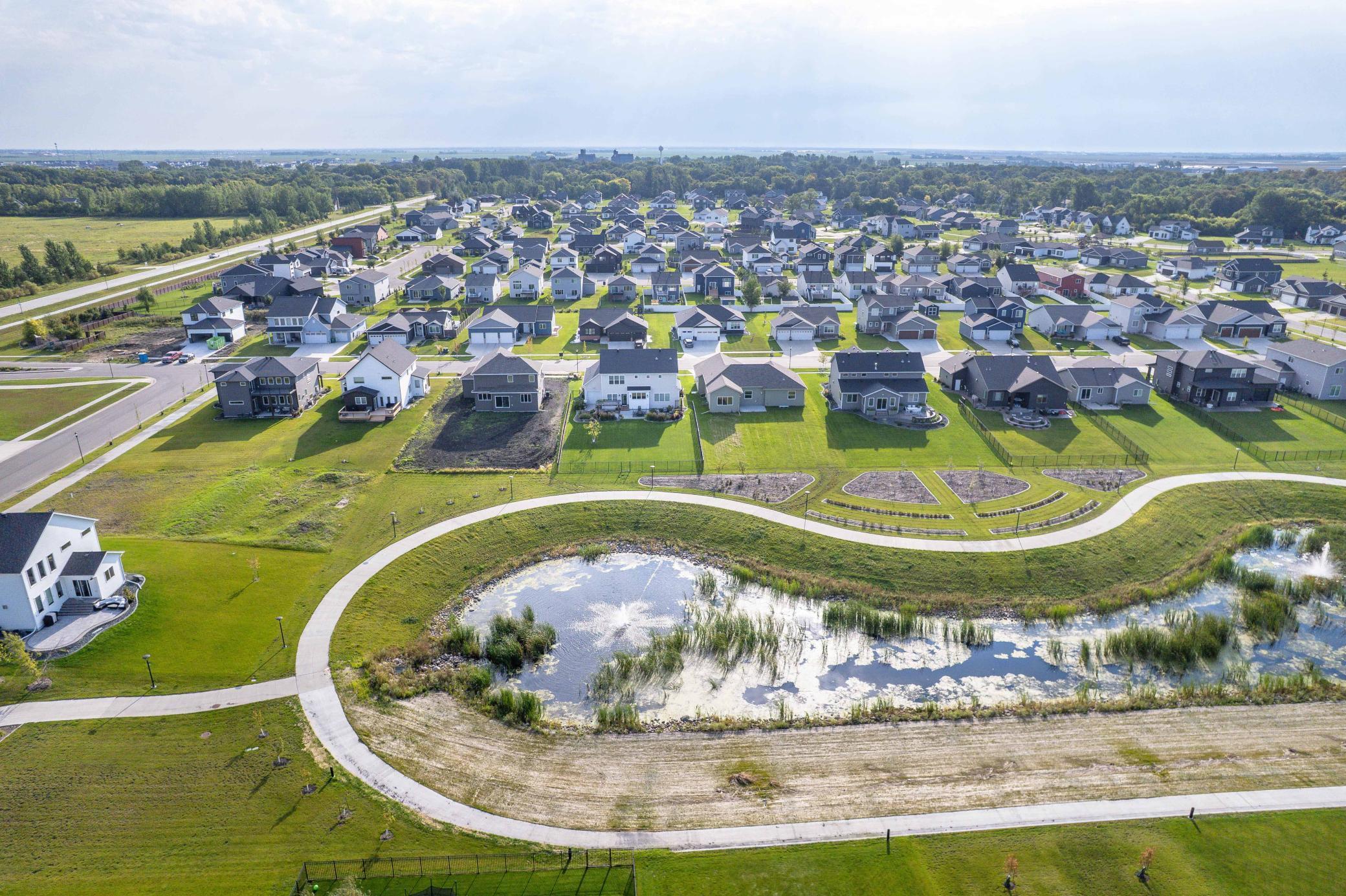 8825 Meadowlark Parkway