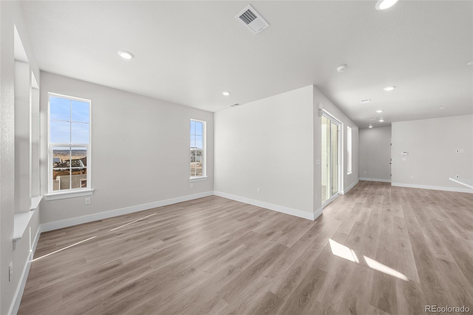 8737 Whiteclover Street