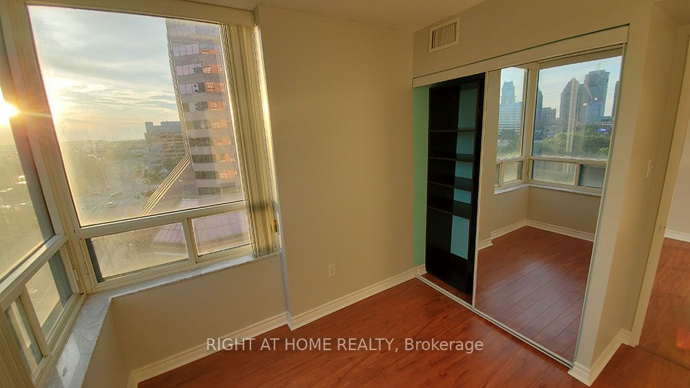 285 Enfield Pl 1009