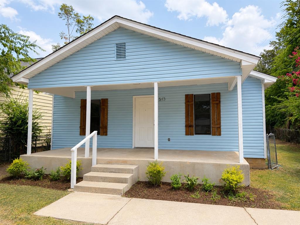 ?? FOR LEASE – 513 S. Carter | $1,400/MonthBeautifully updated 2-bedroom, 2-bathroom home offering approximately 1,200 sq. ft. of comfortable living space!? 2 Spacious Bedrooms? 2 Full Bathrooms? Approximately 1,200 Sq. Ft.? Luxury Vinyl Flooring? Fresh Interior Paint? Updated Lighting? Beautifully Updated Kitchen? Spacious Living Areas? Large Storage Shed? Move-In Ready!?? Rent: $1,400/Month?? No Pets Preferred?? 513 S. Carter