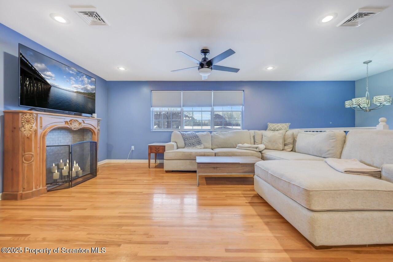 604 Oak Lane