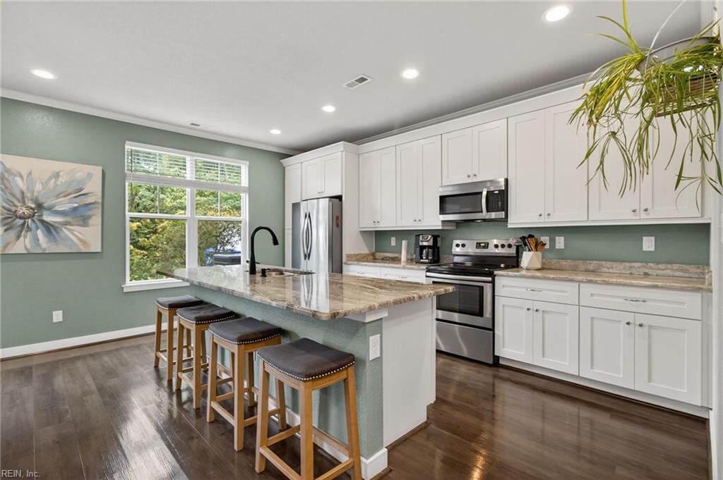 341 Sikeston Lane, Chesapeake, VA 23322