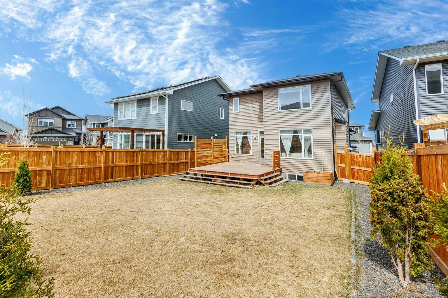 326 Crestmont Drive SW