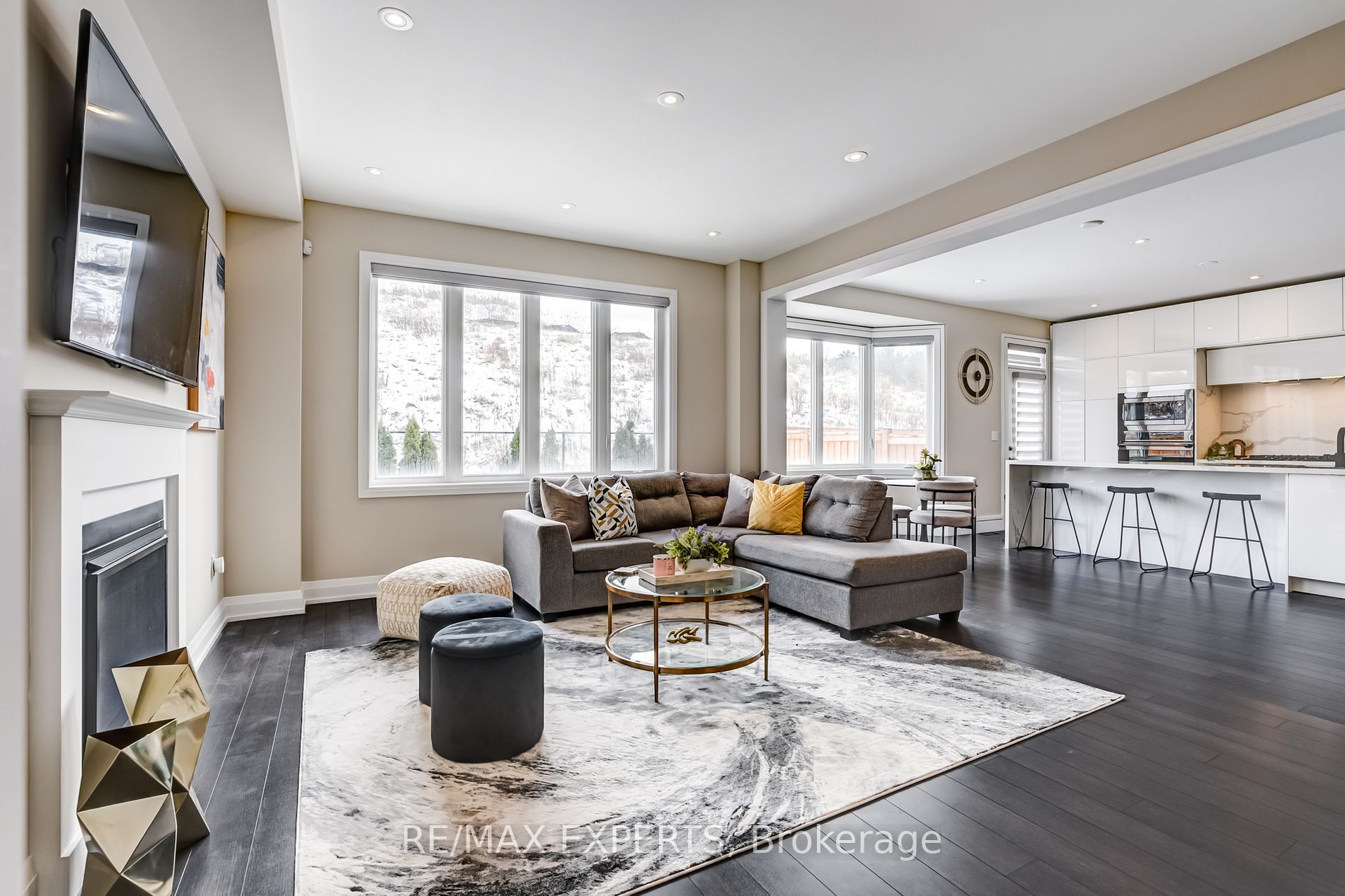 58 Frank Kelly Dr