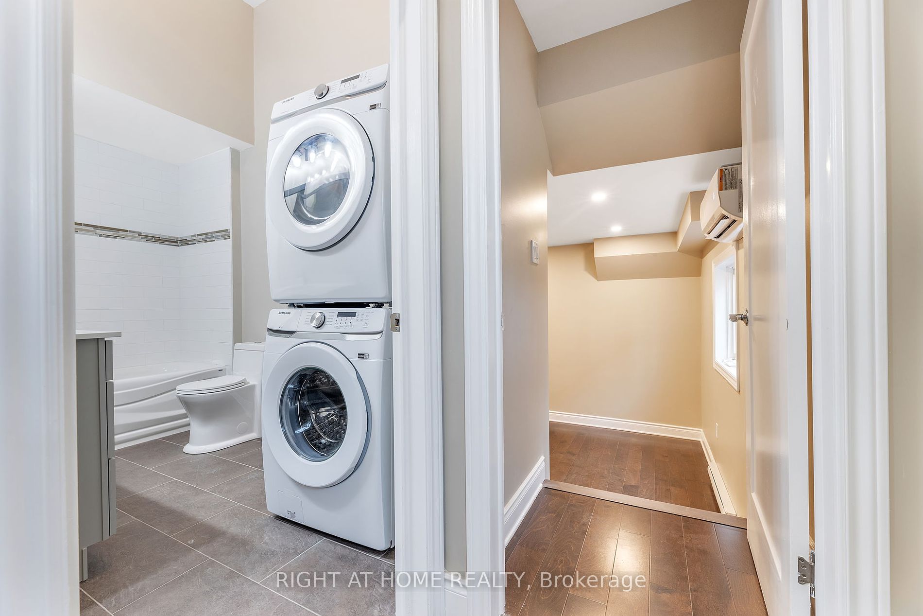 100 Cromwell Ave 1