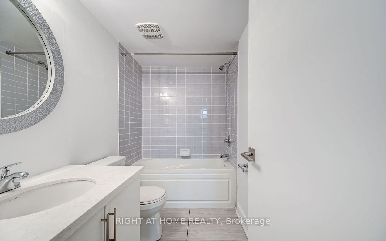 100 Dufay Rd 5