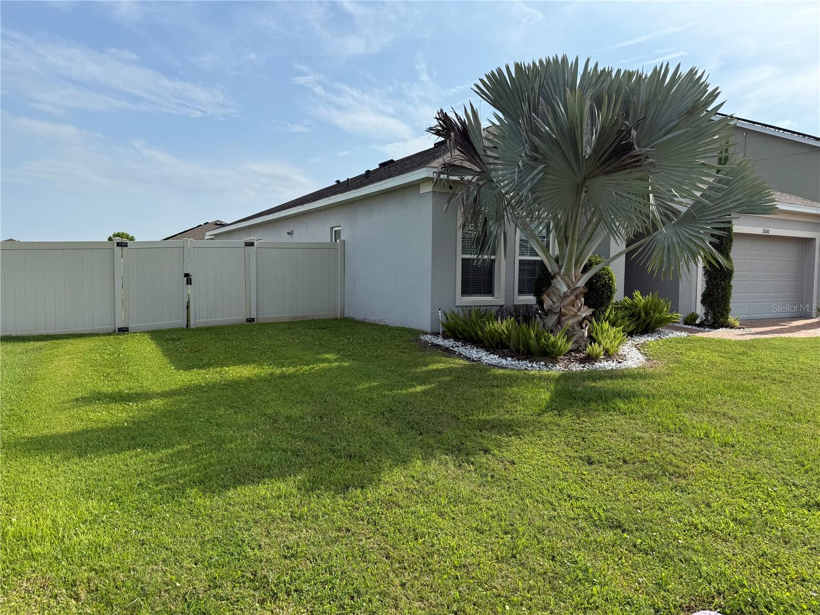 2600 Wadeview Loop