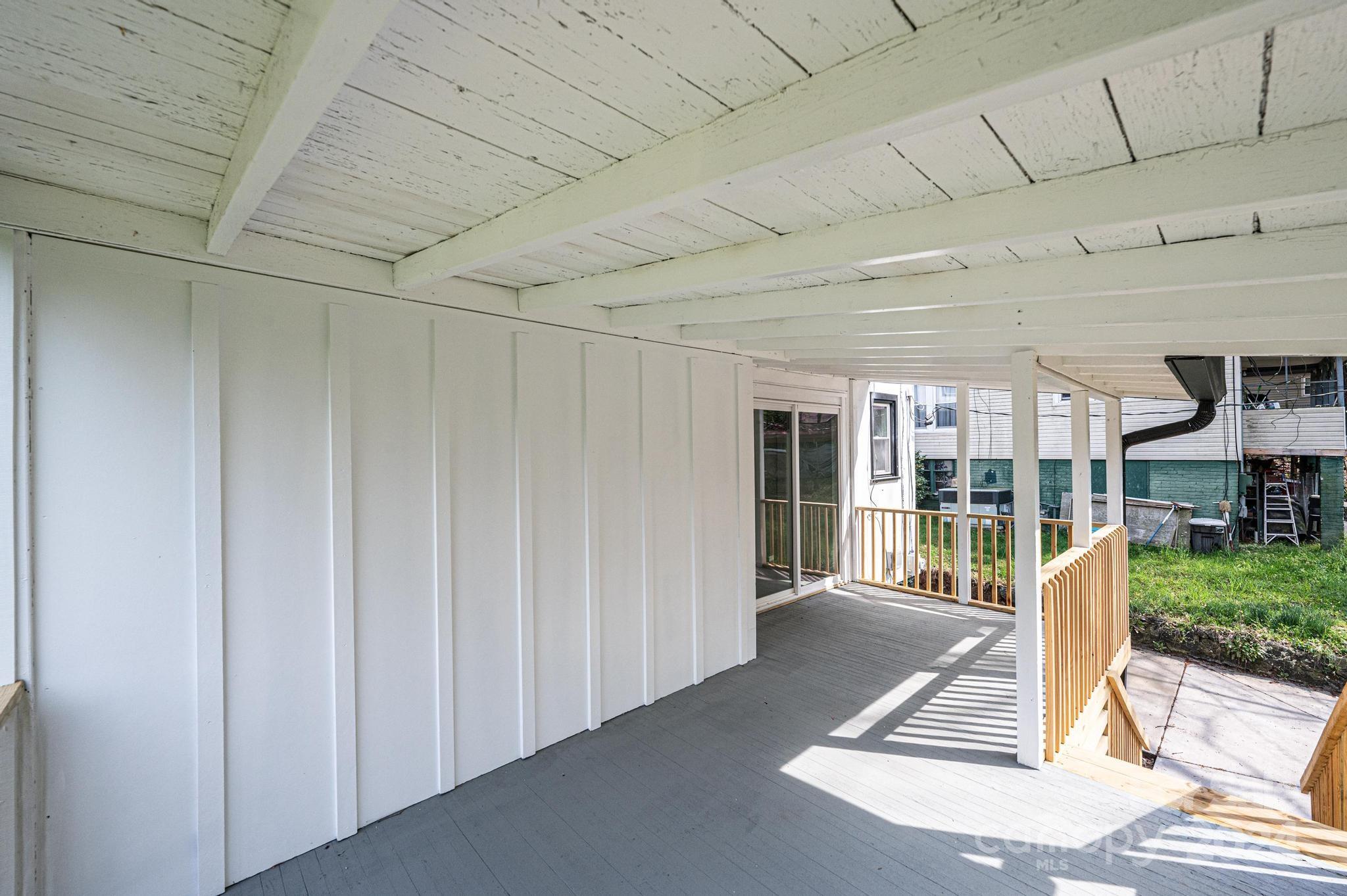 332 2nd Street Place SE