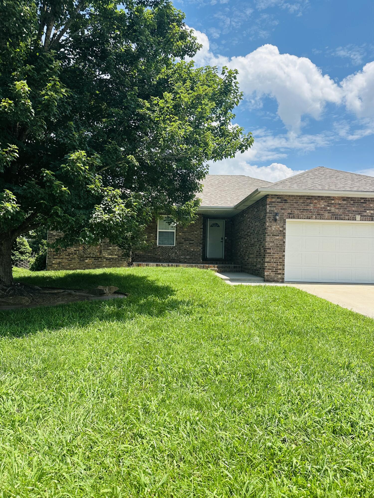 588 Clever Heights Court