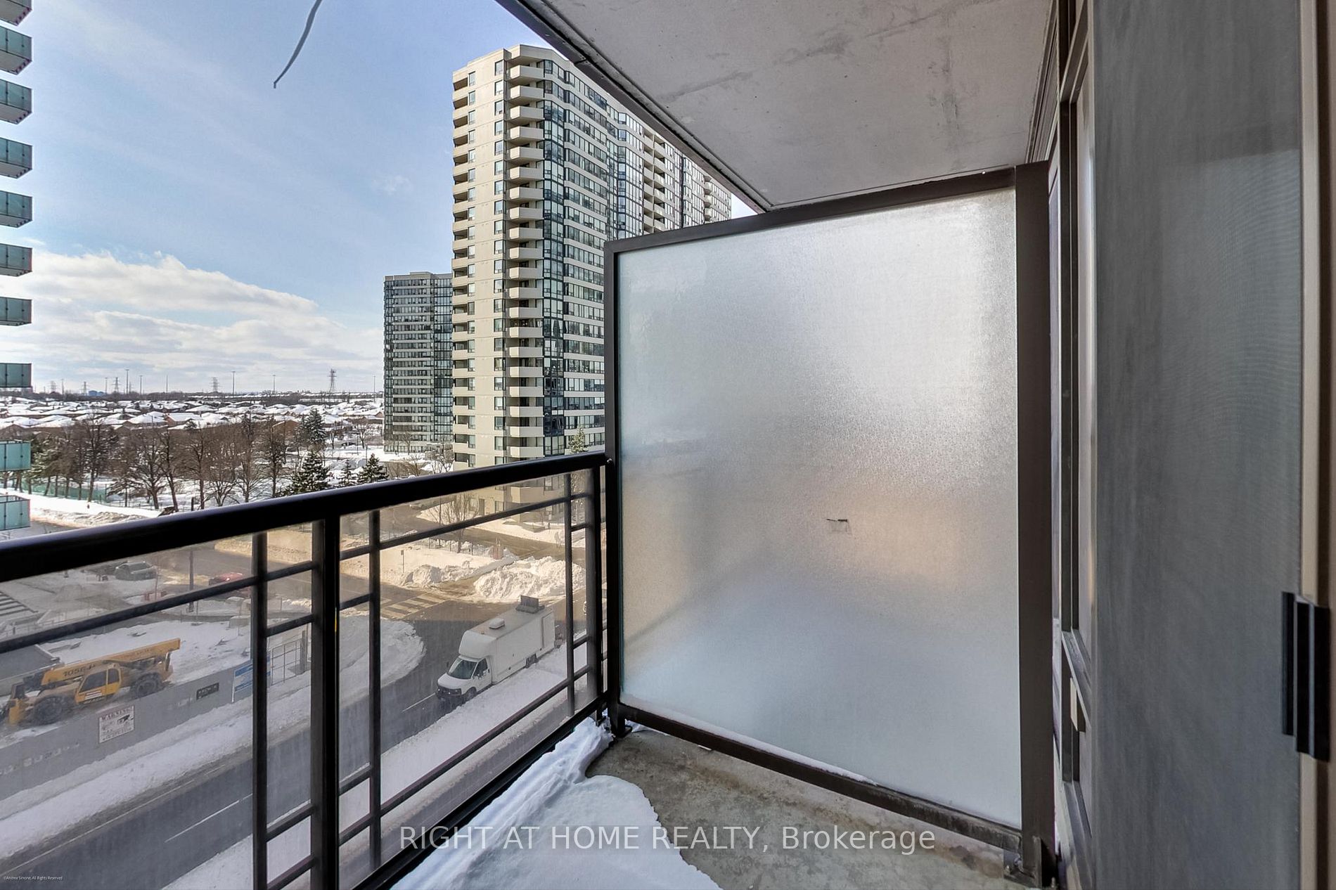 385 Prince Of Wales Dr 621