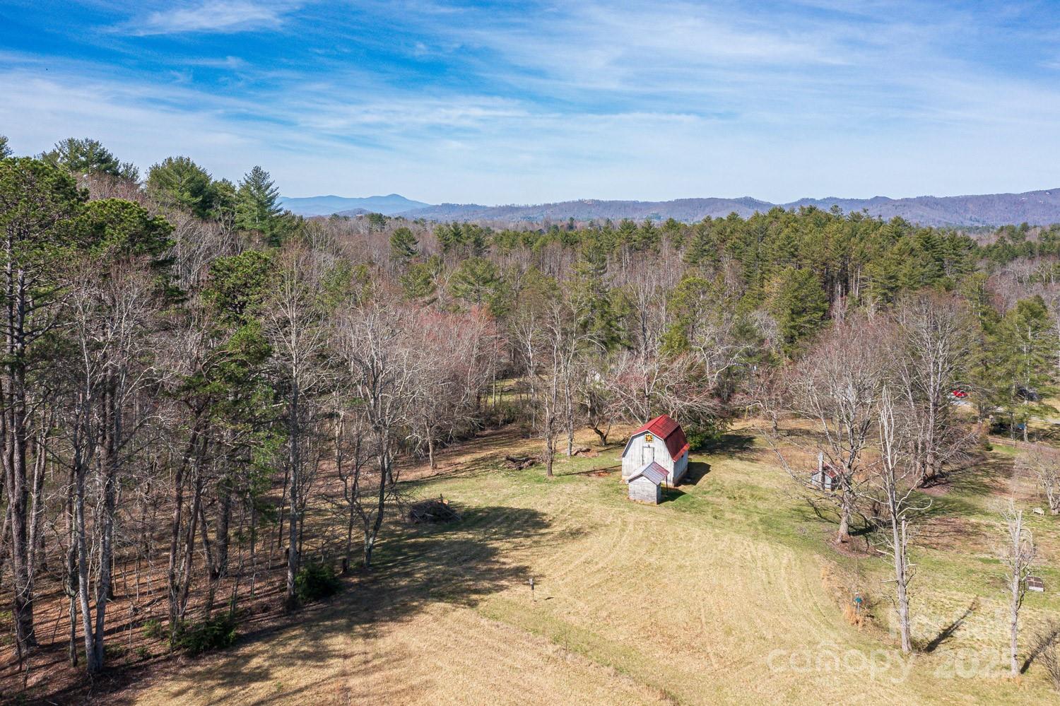 117 Woods View Trail