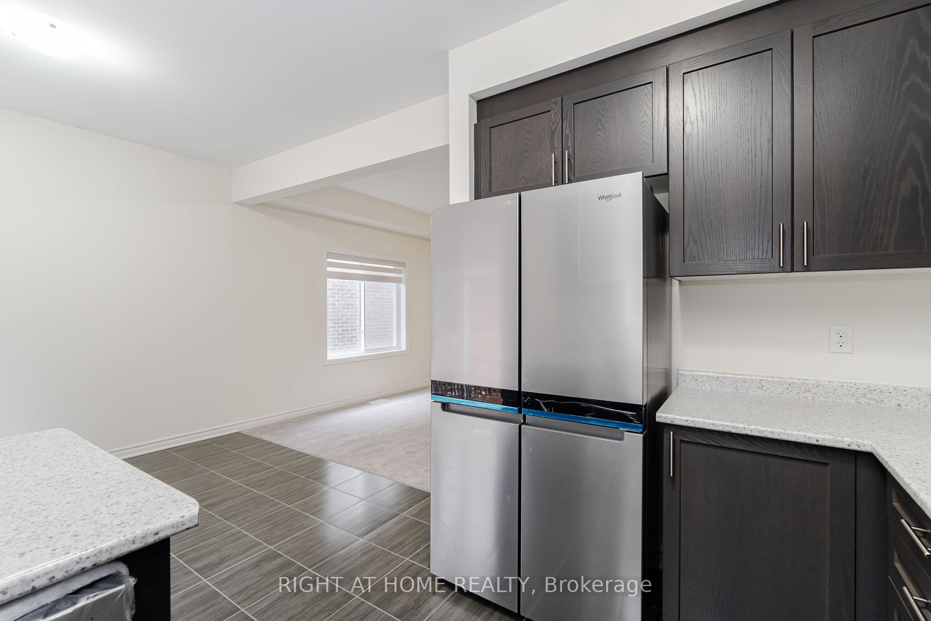 29 E Jell St