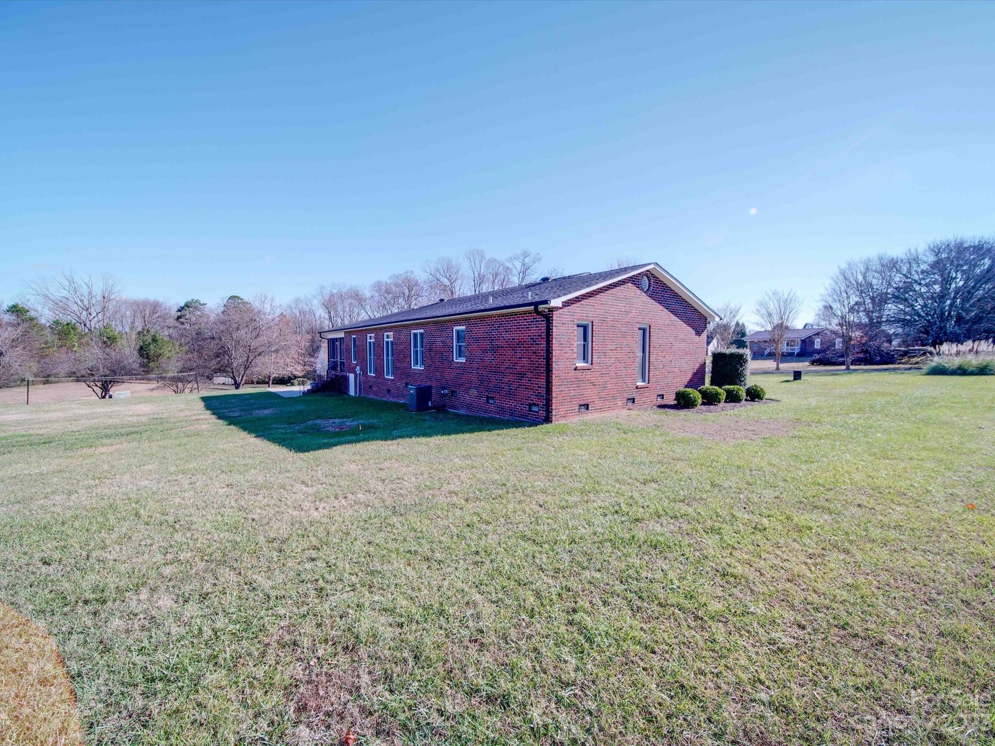 113 Hunters Creek Drive