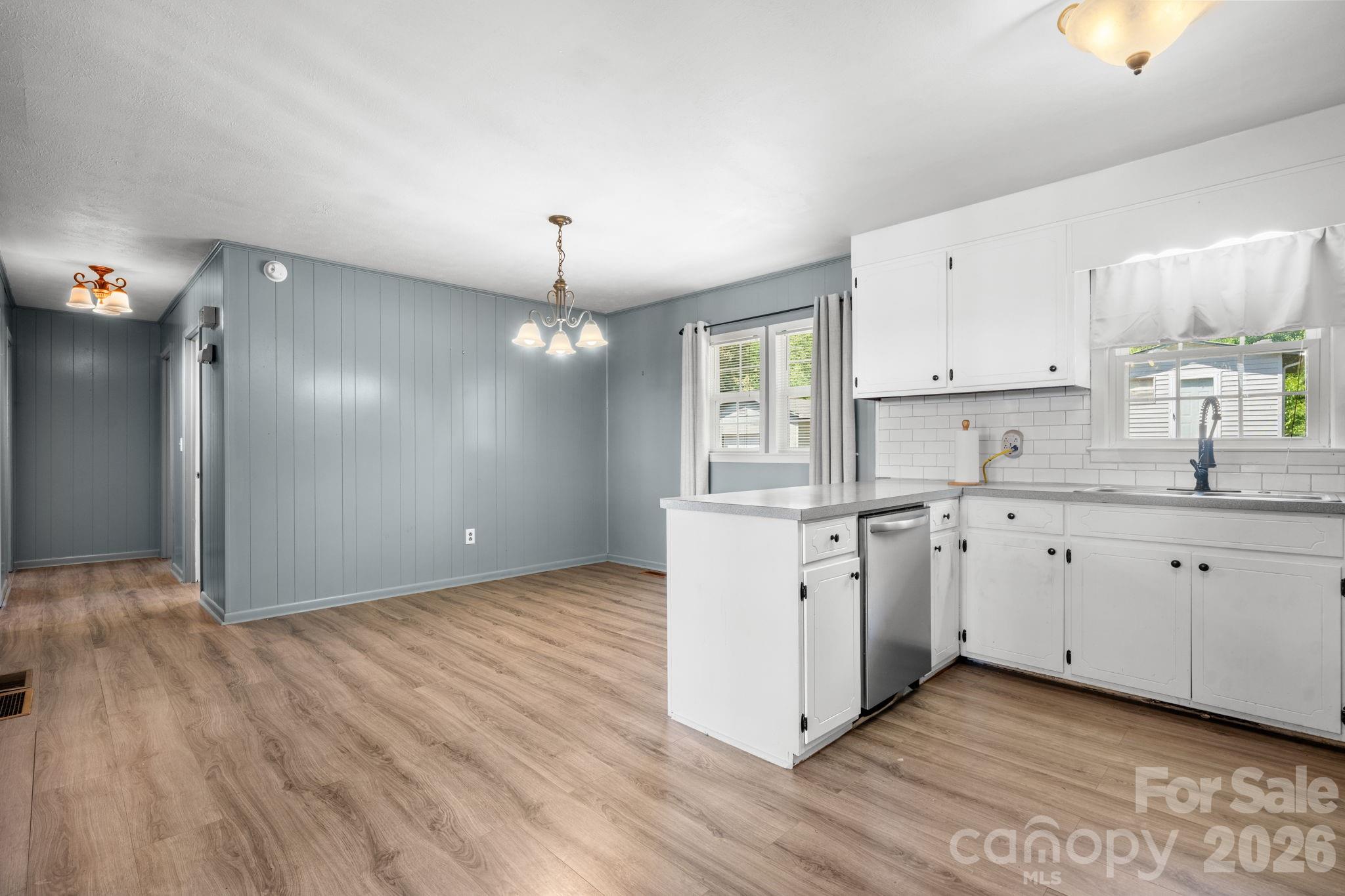 1109 Windsong Circle