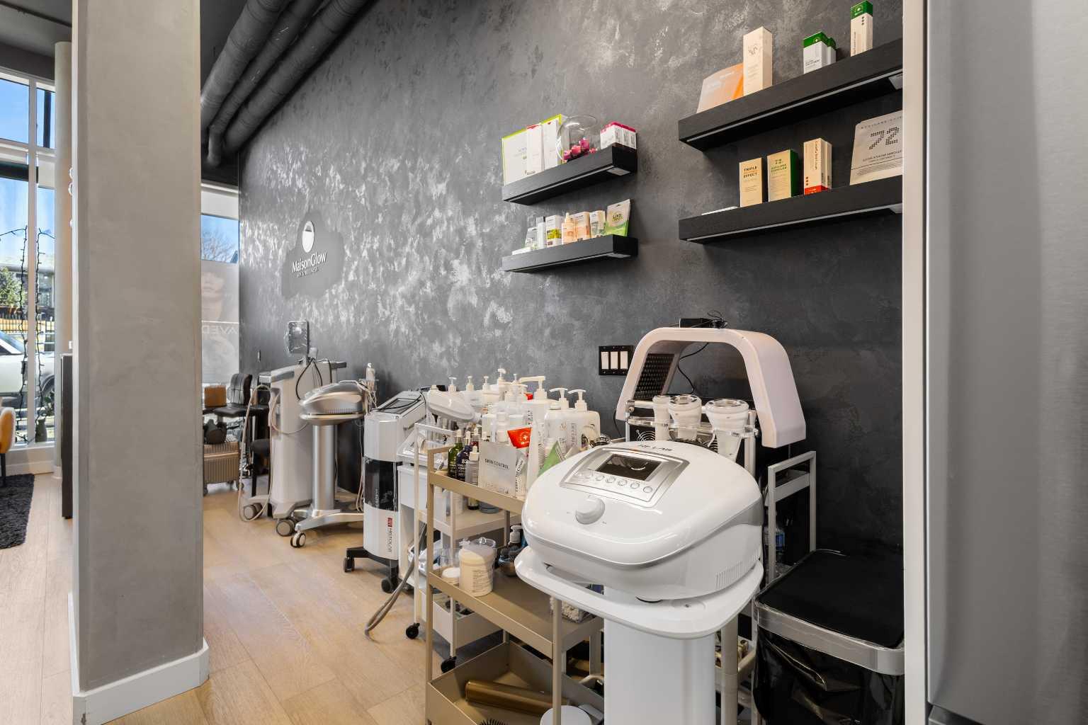 4539 Bowness Road NW