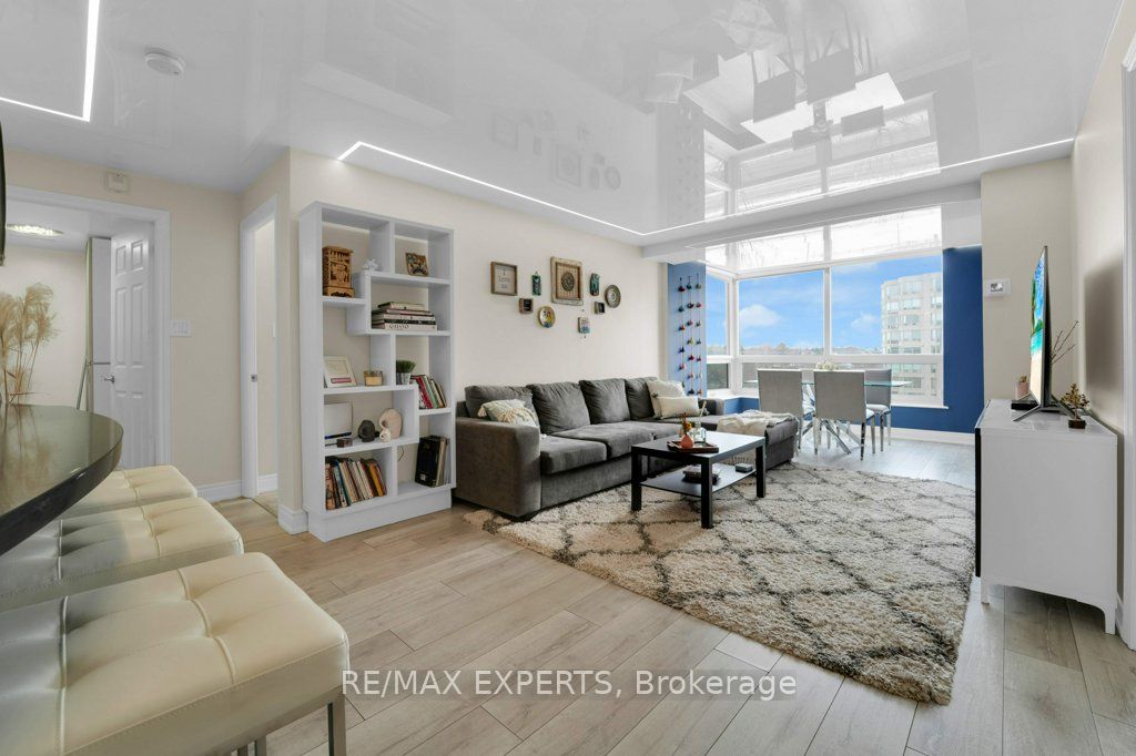 326 E Major Mackenzie Dr 508
