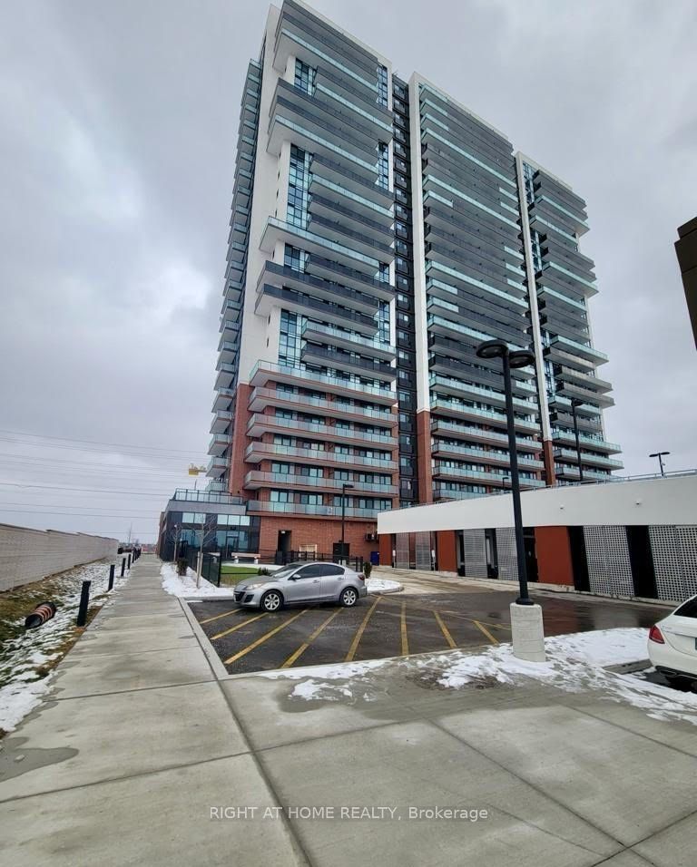 2550 N Simcoe St 1421