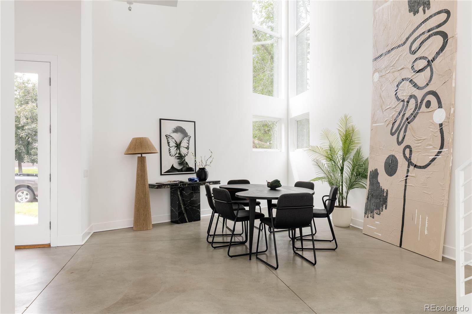 5916 S Sycamore Street